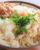 半熟卵と納豆とろろおろしぶっかけそうめん