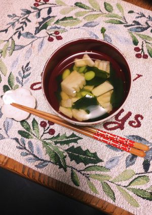 簡単！若布とタケノコと枝豆の即席お吸い物-レシピのメイン写真