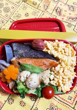 4/14よっちゃんベビーホタテ&鮭弁当-レシピのメイン写真