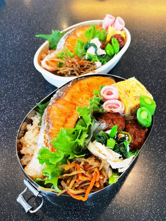 高校生弁当2023 4月14鮭弁当-レシピのメイン写真