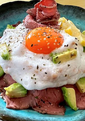 ふわふわ納豆のローストビーフ丼-レシピのメイン写真