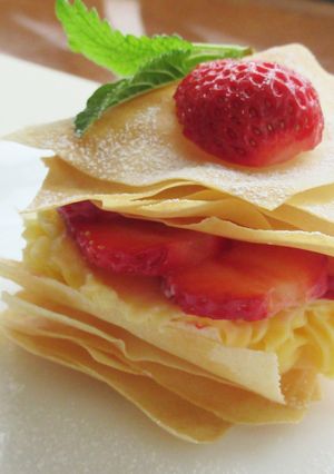 春巻きの皮で!いちごのミルフィーユパイ-レシピのメイン写真