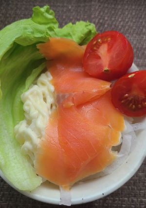 オニオンサーモンミニマヨサラダ丼ぶり！-レシピのメイン写真