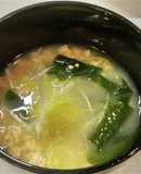 ひきわり納豆と生ワカメのお味噌汁
