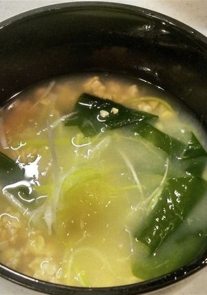 ひきわり納豆と生ワカメのお味噌汁-レシピのメイン写真