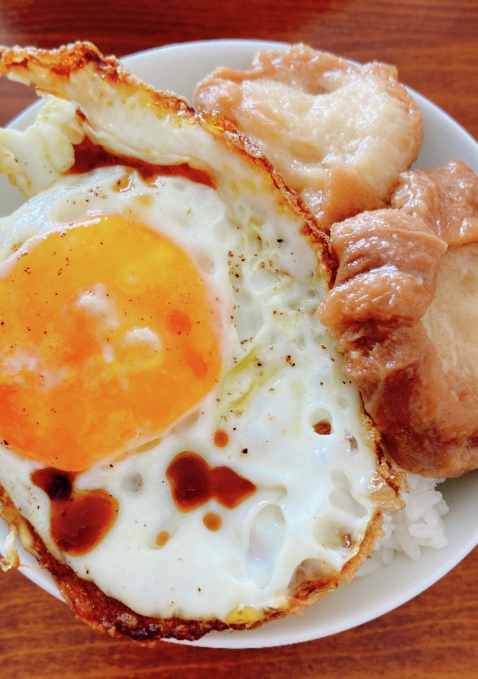 荒々しい朝ごはん（目玉焼きと仙台麩丼）-レシピのメイン写真