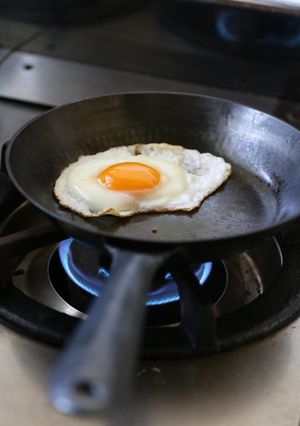 絵に書く様な目玉焼きを焼いてみませんか-レシピのメイン写真