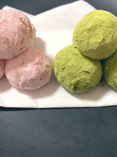 いちごと抹茶のスノーボール 各約17個-レシピのメイン写真