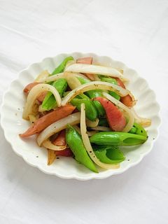 新玉ねぎとスナップエンドウの簡単炒め-レシピのメイン写真