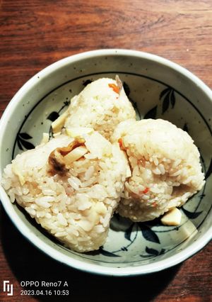 筍ごはんで変わりおむすび-レシピのメイン写真