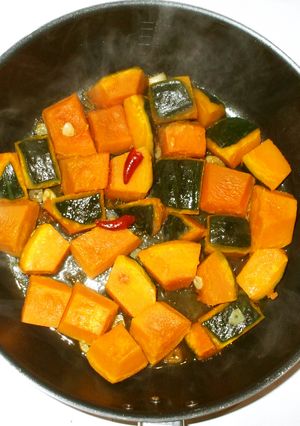 かぼちゃピリ辛煮♪手足の冷えに簡単薬膳-レシピのメイン写真