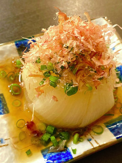 出汁の旨味たっぷり!【新玉ねぎのお浸し】-レシピのメイン写真