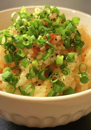 プロ直伝【丸ごと新玉ねぎの炊き込みご飯】-レシピのメイン写真