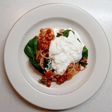鶏ひき肉とバジルのトマトパスタ