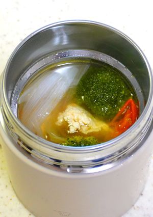 新玉ねぎとトマトのチキンエスニックスープ-レシピのメイン写真