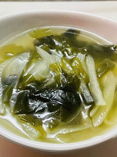 わかめと玉ねぎのコンソメスープ-レシピのメイン写真