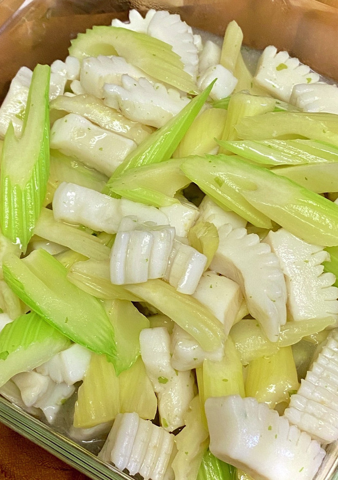 イカとセロリの炒め物★中華　塩炒め-レシピのメイン写真