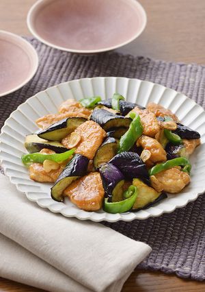 なすと鶏肉のガリバタ炒め-レシピのメイン写真
