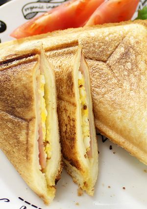 定番の味！たまご&ベーコンのホットサンド-レシピのメイン写真