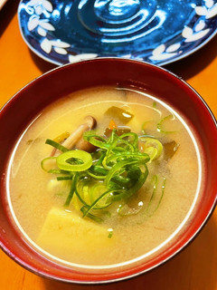 高野豆腐と根菜の味噌汁-レシピのメイン写真