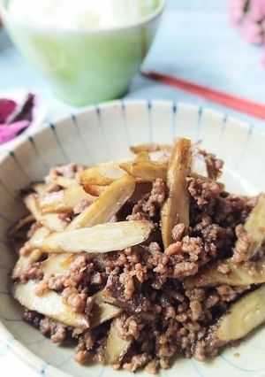 新ごぼうのそぼろ黒酢炒め-レシピのメイン写真