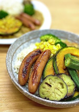 夏野菜添えカレー【ここから栄養士】-レシピのメイン写真