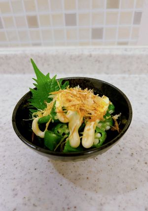 簡単小鉢♪オクラの麺つゆマヨ鰹節がけ-レシピのメイン写真