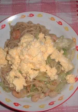 キャベツ塩焼きそばスクランブルエッグのせ-レシピのメイン写真