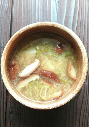 椎茸の旨味溢れる里芋ネギのほっこり味噌汁-レシピのメイン写真