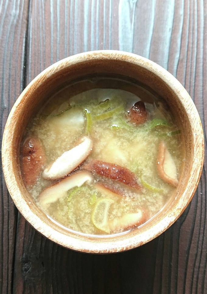 椎茸の旨味溢れる里芋ネギのほっこり味噌汁-レシピのメイン写真
