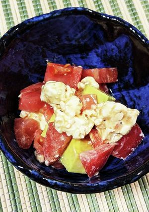 アボカドとトマトのクリームチーズサラダ-レシピのメイン写真