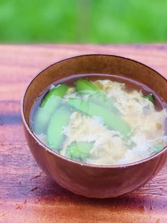 えんどう豆と卵のお吸い物。-レシピのメイン写真
