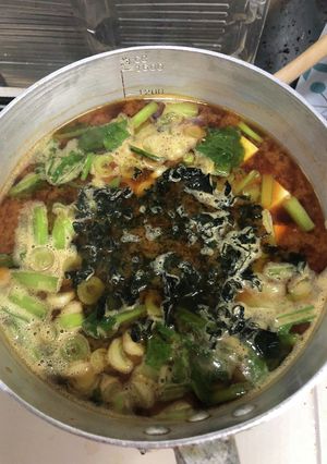 小松菜、ネギ、ワカメ、豆腐のおみよつけ-レシピのメイン写真