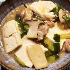 รูปของ 豆腐と鶏肉の鶏ガラ餡