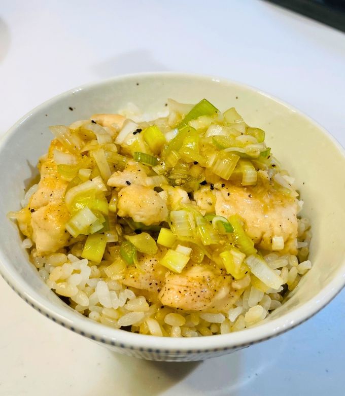 ねぎ塩鶏丼-レシピのメイン写真