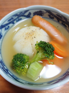 新玉ねぎで丸ごとスープ-レシピのメイン写真