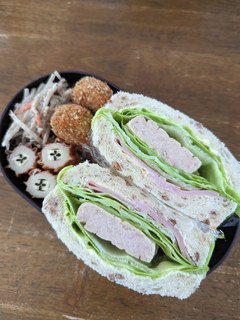 JK☆ライ麦パンのサラダチキンサンド♪-レシピのメイン写真