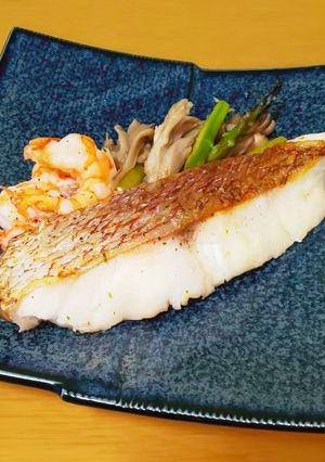 鯛アスパラあさり舞茸のワイン蒸し-レシピのメイン写真