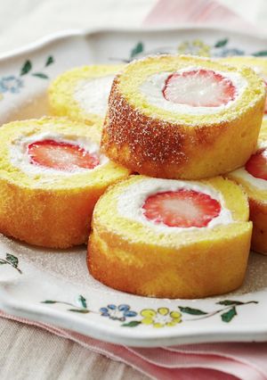 フライパンでいちごのロールケーキ-レシピのメイン写真