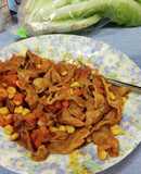 母の懐かしケチャップ豚肉炒めレタス巻き