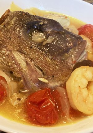 アクアパッツァ　鯛のあら・エビ-レシピのメイン写真