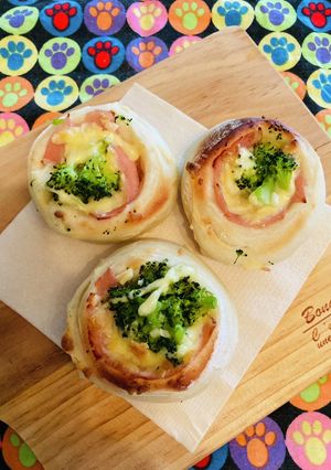 ブッコロハムチーマヨのちびっこおかずパン-レシピのメイン写真