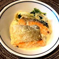 รูปของ 油脂控えめ♡ヘルシーな鮭の豆乳クリーム煮