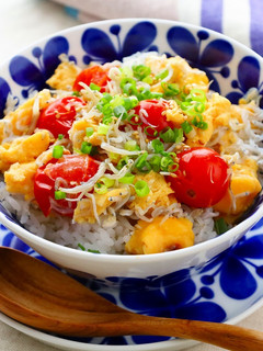 レンチン!トマ玉しらす丼-レシピのメイン写真