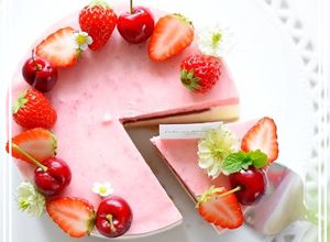 いちごムースとレアチーズケーキ-レシピのメイン写真