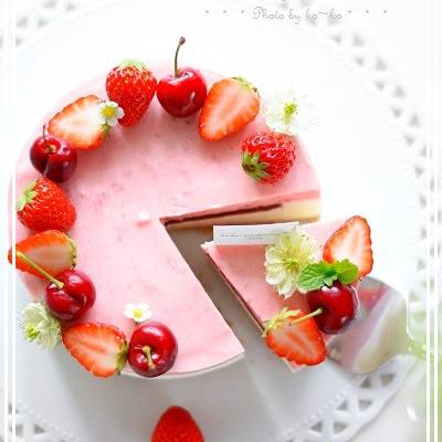 いちごムースとレアチーズケーキ by ko～ko 【クックパッド