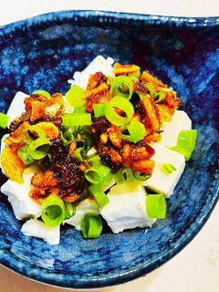 クリームチーズの食べるラー油かけ-レシピのメイン写真