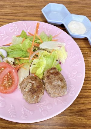 ミニハンバーグ　サルサ＆ヨーグルトソース-レシピのメイン写真