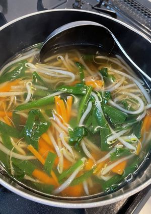 にんじんにらもやしスープ-レシピのメイン写真