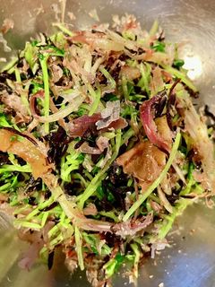 豆苗、ひじき、みょうがの梅和え-レシピのメイン写真